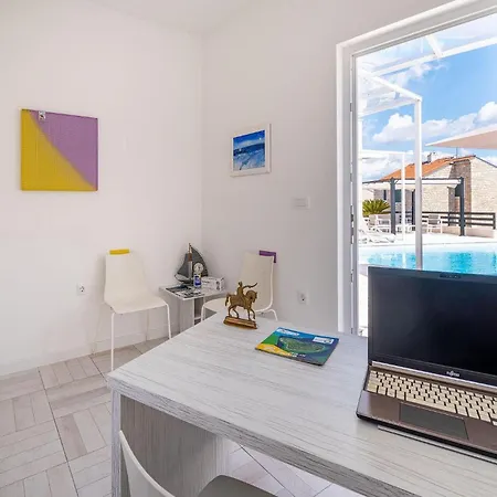 Casa de Férias Feriatum Lissa Zadar