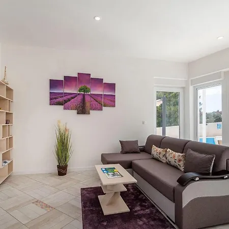 Feriatum Lissa Holiday home