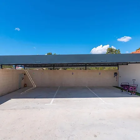 Casa de Férias Feriatum Lissa Zadar