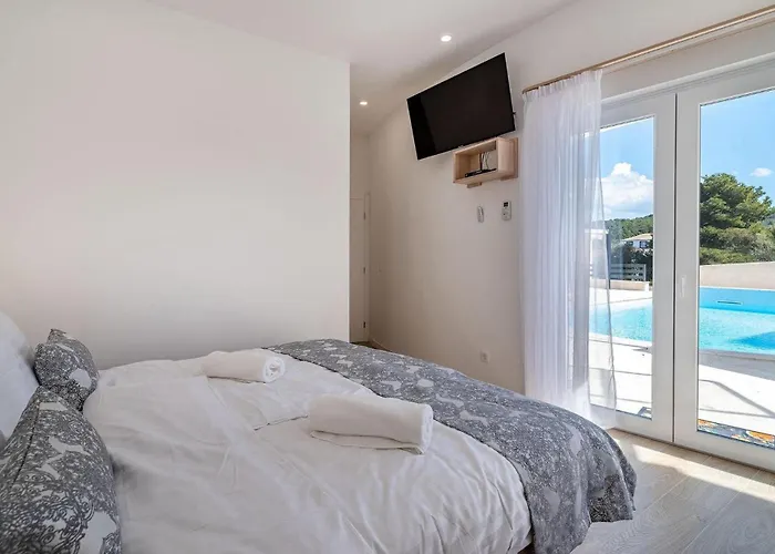 Feriatum Lissa Zára