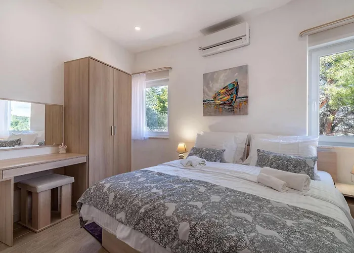 Nyaraló Feriatum Lissa *