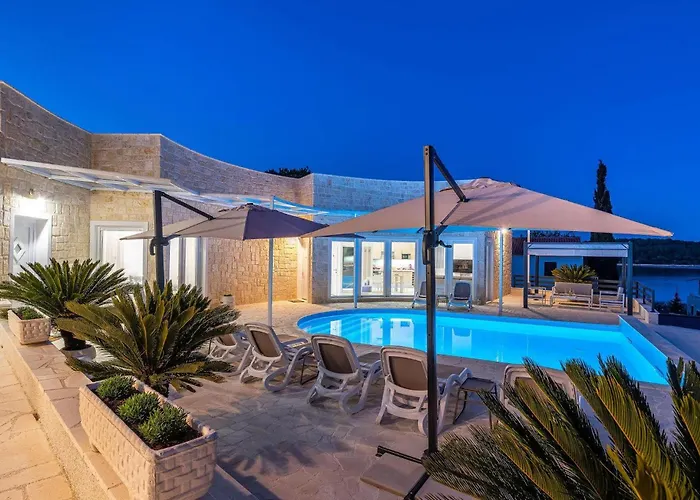 Nyaraló Feriatum Lissa