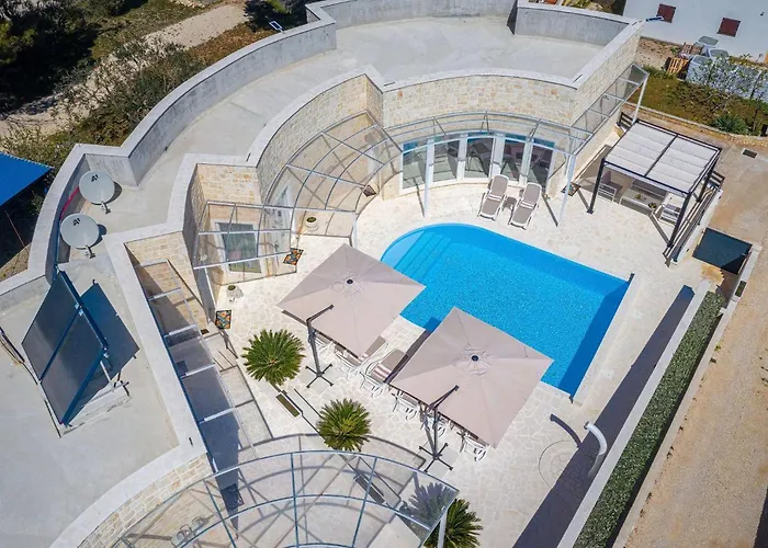 Feriatum Lissa Zára